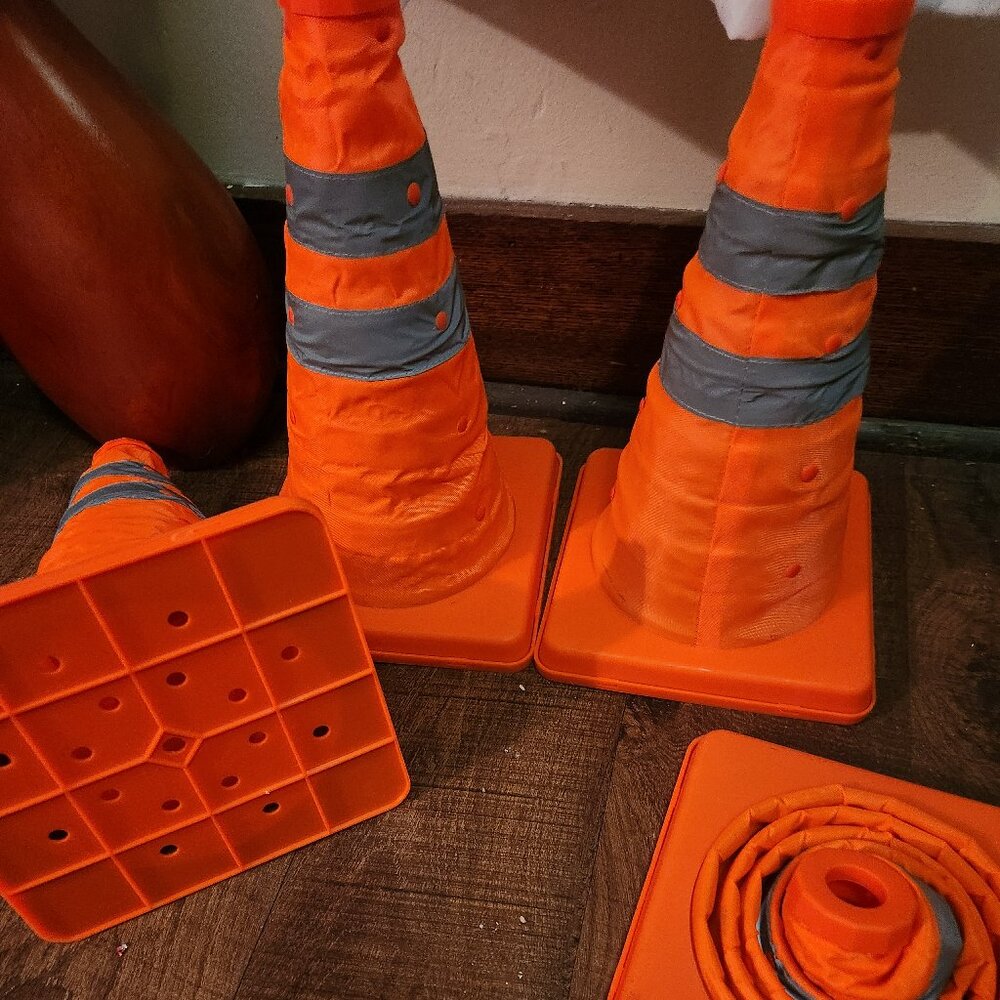 Lot of 4 Pack 12" Collapsible Cones with  Reflectors